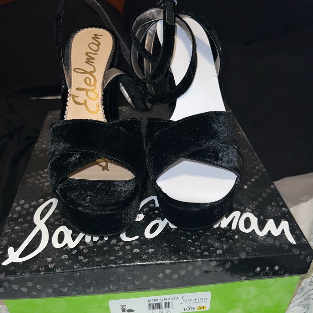 Sam Edelman velvet sandal heel